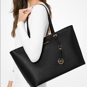 MICHAEL MICHAEL KORS
Jet Set Medium Saffiano Leather Top-Zip Tote Bag